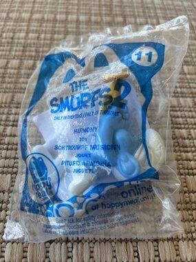 NIP The Smurfs 2 Harmony Toy - Blue & White McDonald's Happy Meal Toy